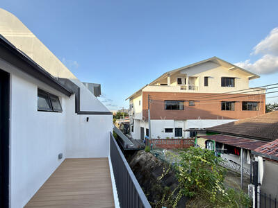 For Sale - INTER-TERRACE 2.5 Storey With Lift @ Upp Thomson | 1km to CHIJ St Nicholas ★Eminence Landed★