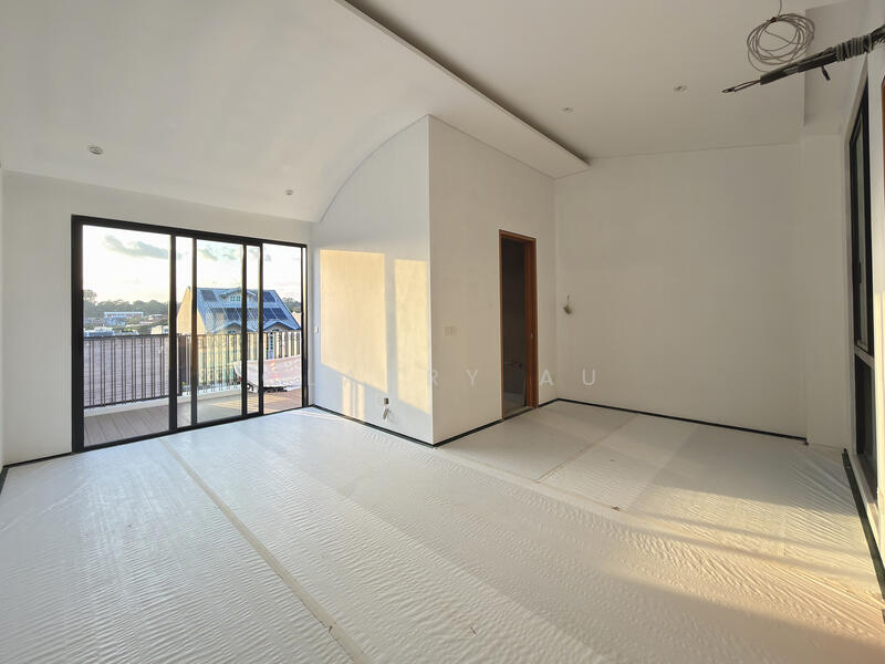 INTER-TERRACE 2.5 Storey With Lift @ Upp Thomson | 1km to CHIJ St Nicholas ★Eminence Landed★ Terraced House For Sale at S$ 6,400,000 | PropertyGuru Singapore - Balcony