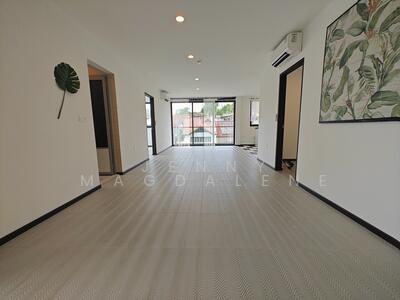 For Rent - 4BR for rent, walk to Rail Mall, Hillview MRT & Nature Park!