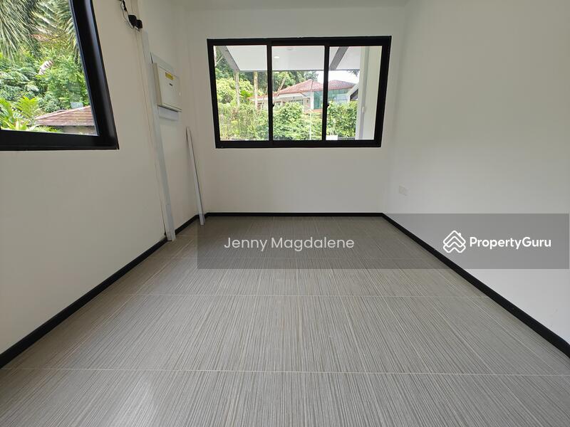 Flexi room. Can be used as study/office/ additional bedroom. 
