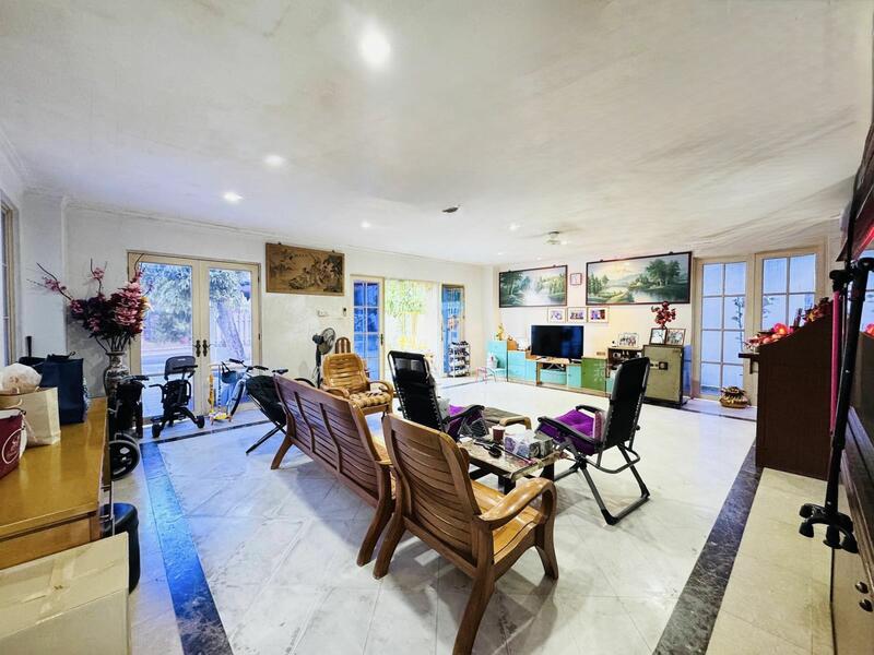 For Sale - Lowest quantum to buy a Classical detached house with 6 big bedrooms all ensuite