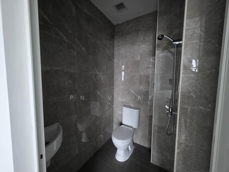 CT Foodnex, 2A-2B Mandai Estate, 1,787 sqft, Factory / Workshop (B2) For Sale, by PN. Vijay, 60134744 - Bathroom - CommercialGuru.com.sg
