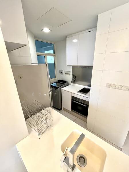 The Cascadia, 921 Bukit Timah Road, Clementi Park / Upper Bukit Timah, 1 Bedroom, 568 sqft, Condominium For Rent, by Serene Ee, 60134765 - Kitchen - PropertyGuru.com.sg