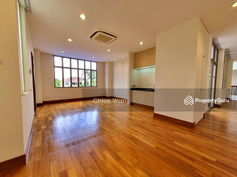 Level 2 Pantry