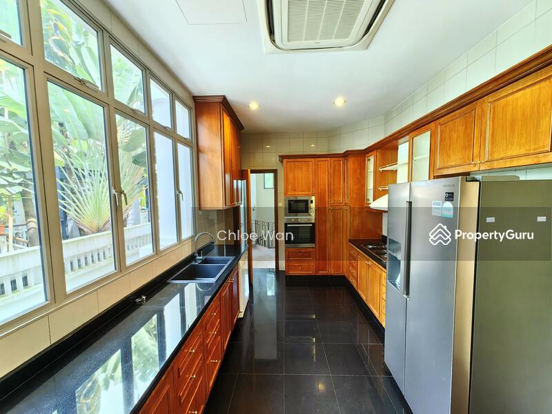 Dry Kitchen