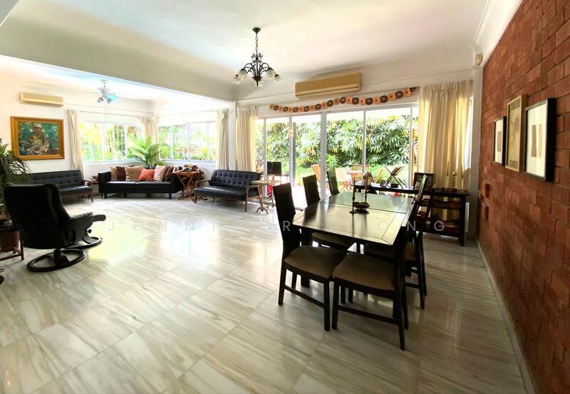 Bukit Timah 2-Sty Bungalow MGS Within 1 km, Jalan Kampong Chantek Binjai Park Swiss Club Road, Clementi Park / Upper Bukit Timah, 5 Bedrooms, 5,000 sqft, Detached House For Sale, by Jennifer Leong, 60134947 - Living Room - PropertyGuru.com.sg