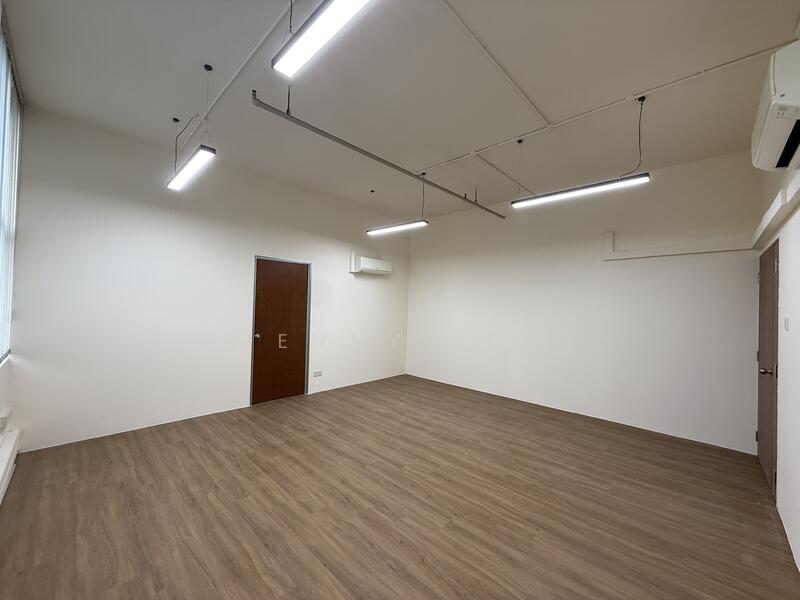 Wcega Tower, 21 Bukit Batok Crescent, Dairy Farm / Bukit Panjang / Choa Chu Kang, 550 sqft, Light Industrial (B1) For Rent, by Jenny Lee, 60134980 - CommercialGuru.com.sg