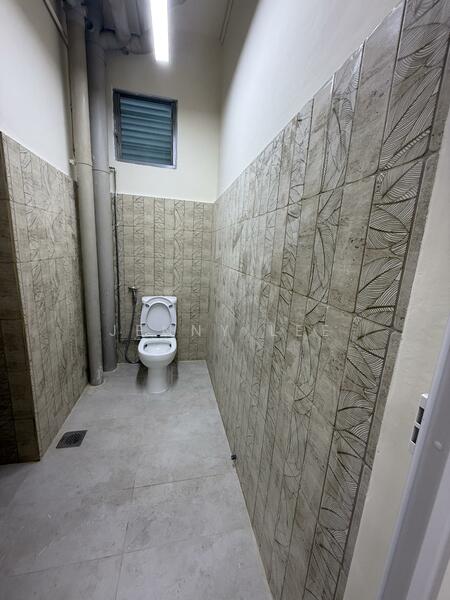 Wcega Tower, 21 Bukit Batok Crescent, 450 sqft, Light Industrial (B1) For Rent, by Jenny Lee, 60135008 - CommercialGuru.com.sg