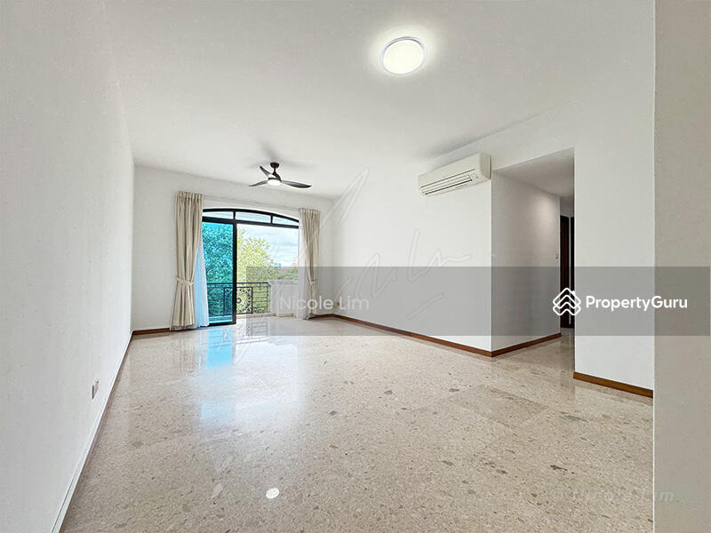 Living / Dining Area