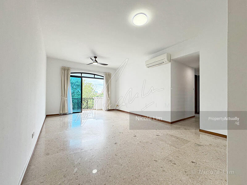 Living / Dining Area