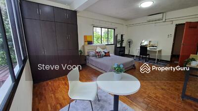 For Rent - Huge Common room in a Landed Estate for rent !!