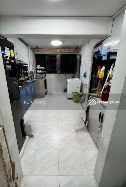 For Rent - 6 Holland Close
