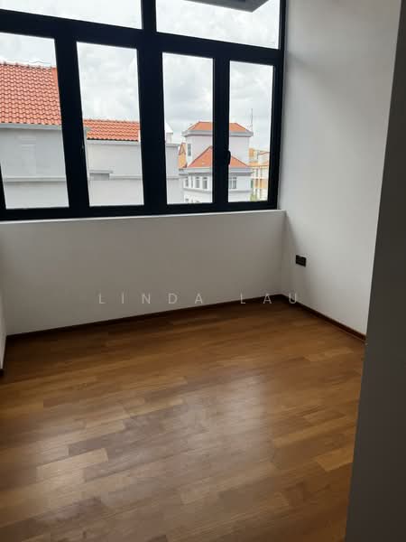 Cheap D15 3 bedder near 1km to Tao Nan Condominium For Sale at S$ 2,797,600 | PropertyGuru Singapore - Interior