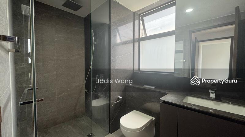Master Ensuite Bath