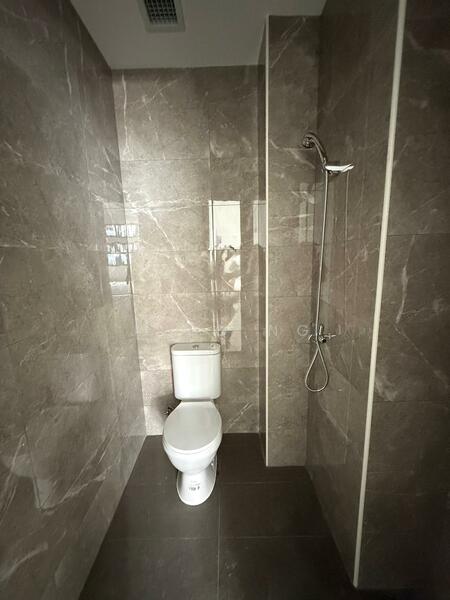 CT Foodnex, 2A-2B Mandai Estate, 1,711 sqft, Factory / Workshop (B2) For Sale, by Jacq Ng, 60135610 - Bathroom - CommercialGuru.com.sg