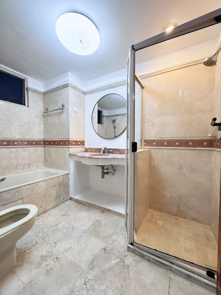 Regent Park, 26 Jalan Lempeng, 3 Bedrooms, 1,130 sqft, Condominium For Sale, by Helen HU, 60135661 - Bathroom - PropertyGuru.com.sg