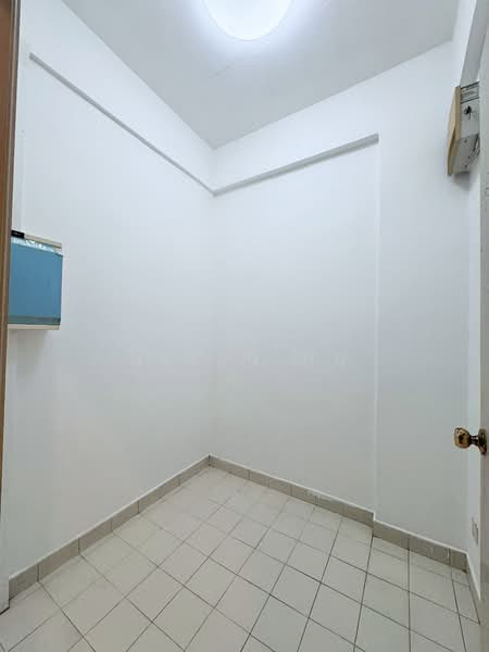 Regent Park, 26 Jalan Lempeng, 3 Bedrooms, 1,130 sqft, Condominium For Sale, by Helen HU, 60135661 - Interior - PropertyGuru.com.sg