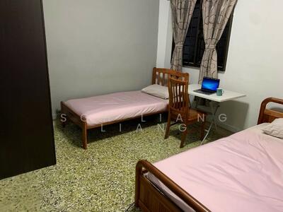 For Rent - 102 Jurong East Street 13