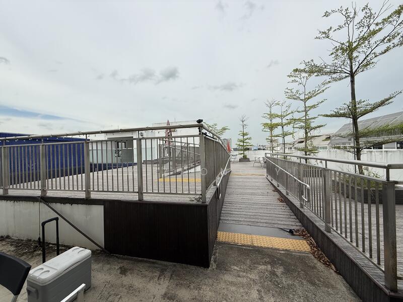 Freehold 4-storey corner building along main Changi Road with basement carpark, , 11,187 sqft, Other Retail For Sale, by Lim Zhong Yi, 60135948 - CommercialGuru.com.sg