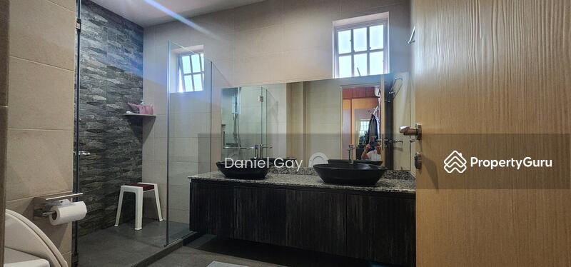 Renovated Ensuite Bathroom