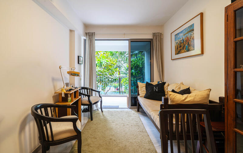 Living overlooking to greenery