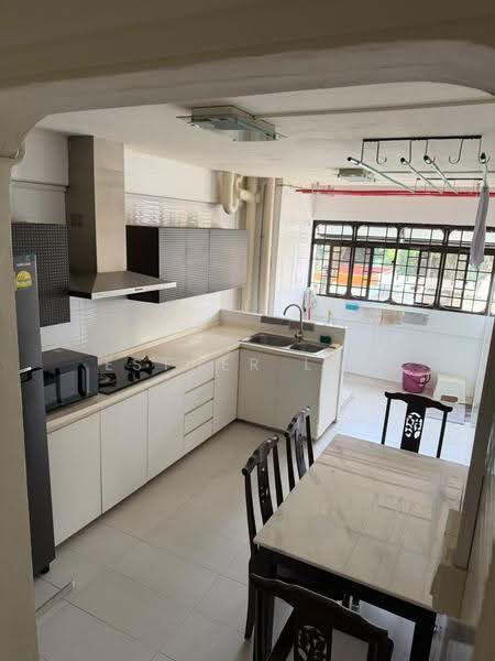 211 Jurong East Street 21, 211 Jurong East Street 21, Boon Lay / Jurong / Tuas, Room Rental, 200 sqft, HDB Flat For Rent, by Esther Loh, 60136044 - Kitchen - PropertyGuru.com.sg
