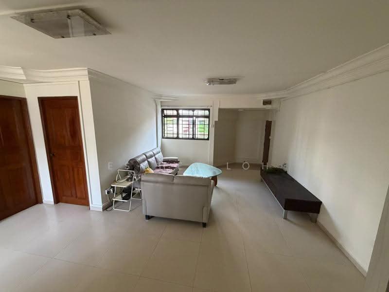 211 Jurong East Street 21, 211 Jurong East Street 21, Boon Lay / Jurong / Tuas, Room Rental, 200 sqft, HDB Flat For Rent, by Esther Loh, 60136044 - Living Room - PropertyGuru.com.sg