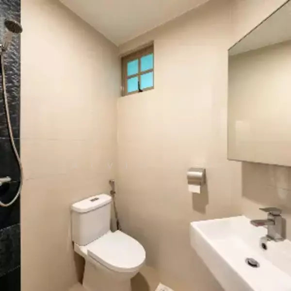 Langsat | Near MRT | North facing | 5 Rooms | 3 storey, , 6 Bedrooms, 3,500 sqft, Terraced House For Sale, by Alvin Lim, 60136097 - Bathroom - PropertyGuru.com.sg