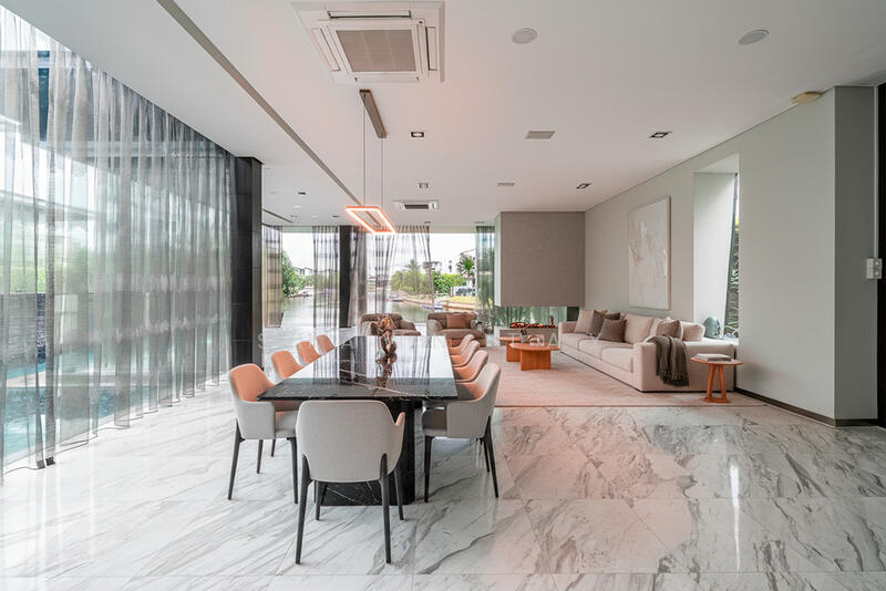 This Photo are for illustration only