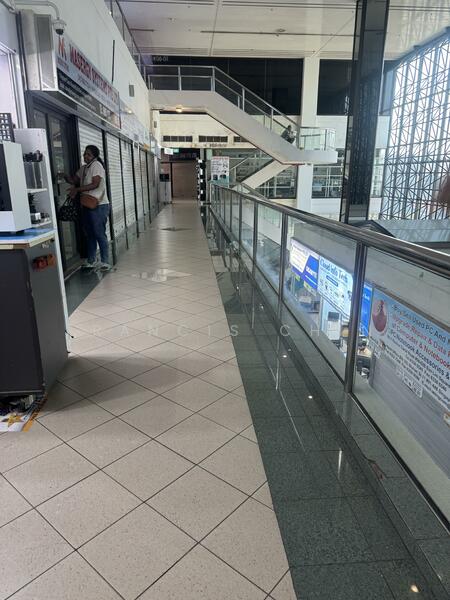 Sim Lim Square, 1 Rochor Canal Road, 668 sqft, Mall Shop For Sale, by Francis Chin, 60136392 - Corridor - CommercialGuru.com.sg