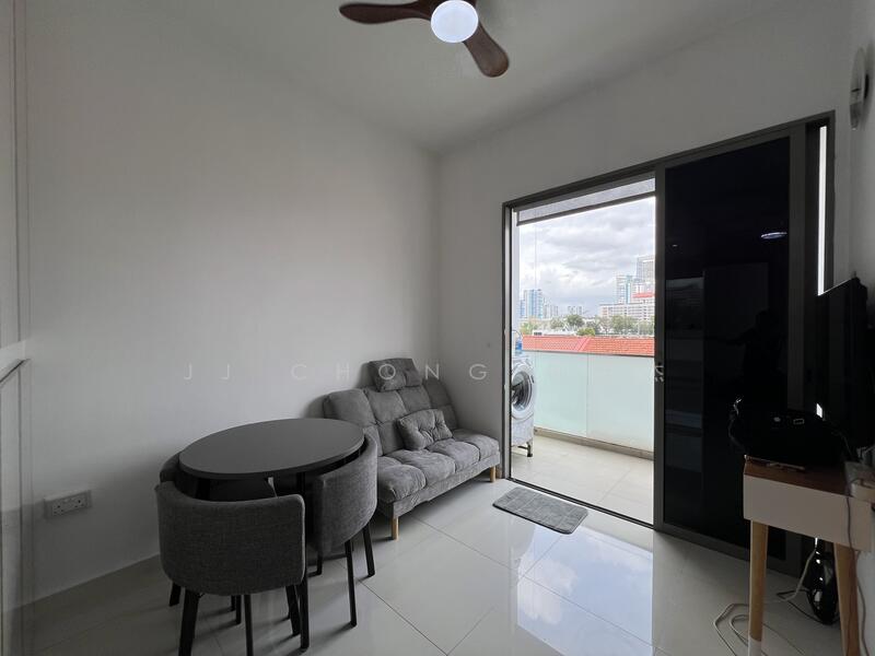 Jool Suites, 2 Sing Joo Walk, 1 Bedroom, 398 sqft, Apartment For Rent, by JJ Chong 钟佳杰, 60136623 - Living Room - PropertyGuru.com.sg