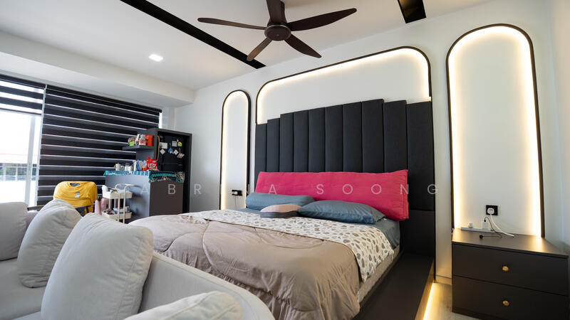 For Sale - 1KM to Ai Tong | Upper Thomson Newly Renovated Freehold Semi-Detached