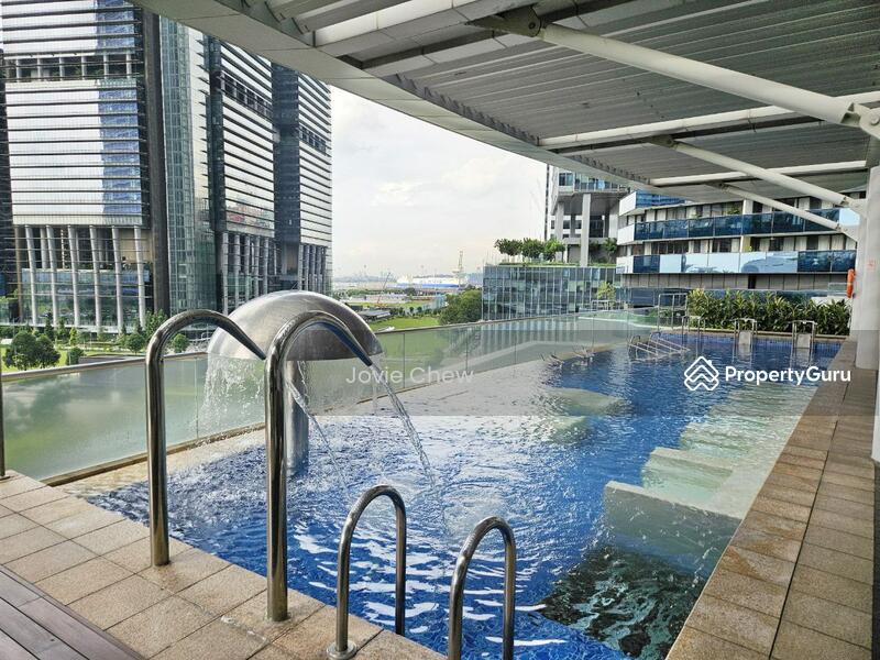 Aqua-gym pool