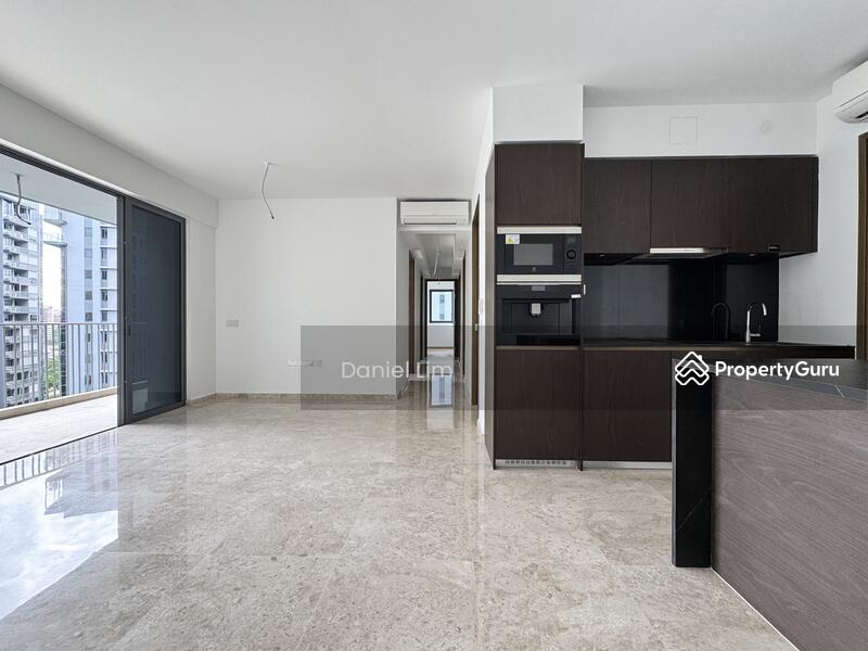 Living room & dry kitchen