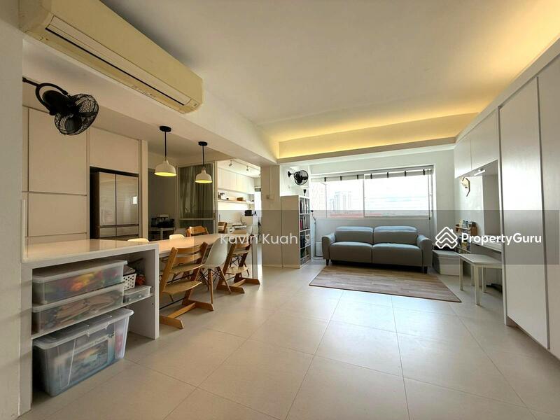 For Sale - 3 Holland Close