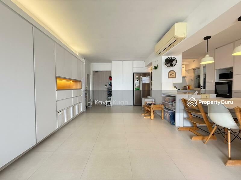 For Sale - 3 Holland Close