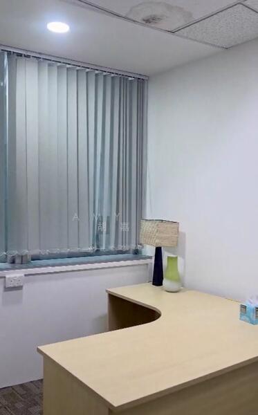 RAFFLES PLACE | Fitted Office | Walking Distance to MRT Station |, Raffles Place MRT, 1,292 sqft, Office For Rent, by Amy Aw 胡嘉薇, 60137208 - CommercialGuru.com.sg