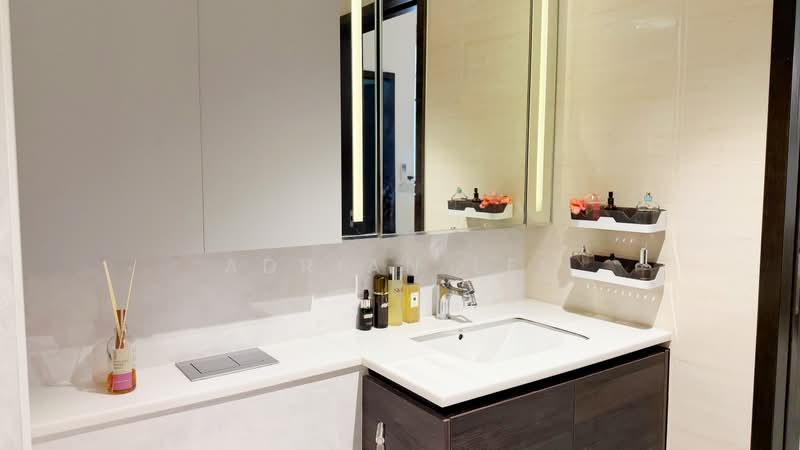 Sims Urban Oasis, 2 Sims Drive, 2 Bedrooms, 667 sqft, Condominium For Sale, by Adrian Lee, 60137213 - Bathroom - PropertyGuru.com.sg