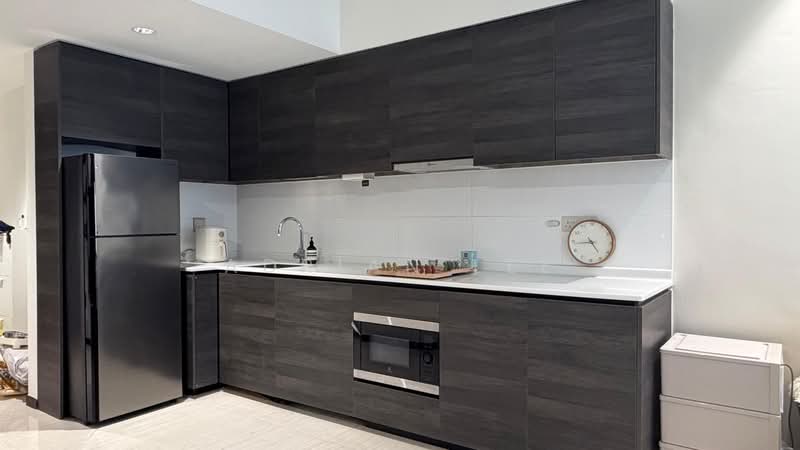 Sims Urban Oasis, 2 Sims Drive, 2 Bedrooms, 667 sqft, Condominium For Sale, by Adrian Lee, 60137218 - Kitchen - PropertyGuru.com.sg