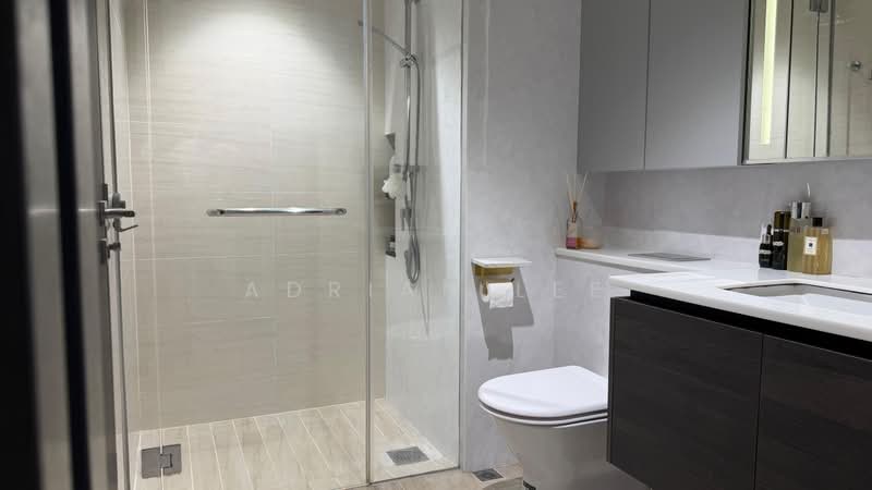 Sims Urban Oasis, 2 Sims Drive, 2 Bedrooms, 667 sqft, Condominium For Sale, by Adrian Lee, 60137218 - Bathroom - PropertyGuru.com.sg