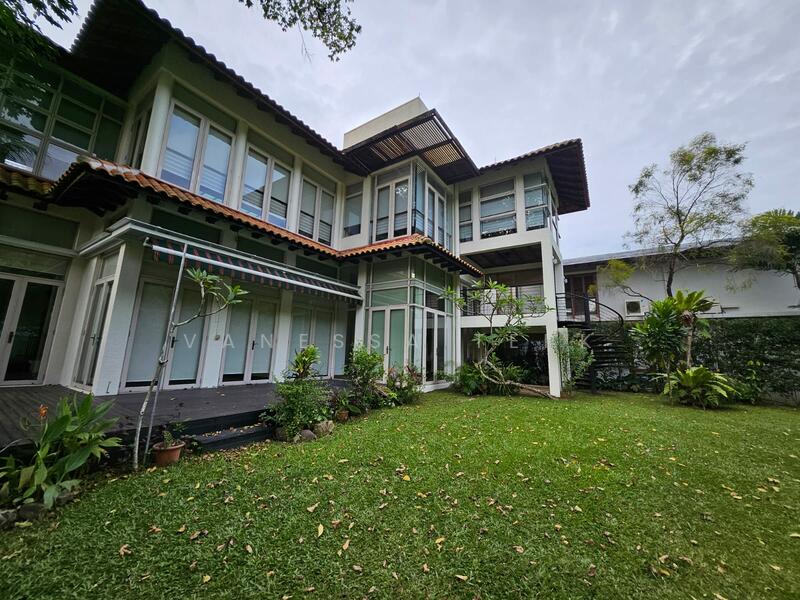 Sunset Place, Sunset Place, 6 Bedrooms, 7,000 sqft, Bungalow House For Rent, by Vanessa Terk, 60137315 - Exterior - PropertyGuru.com.sg