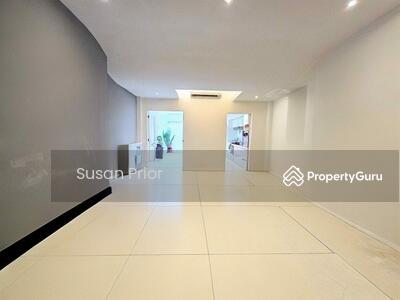 For Sale - Stylish East Conservation 2+1