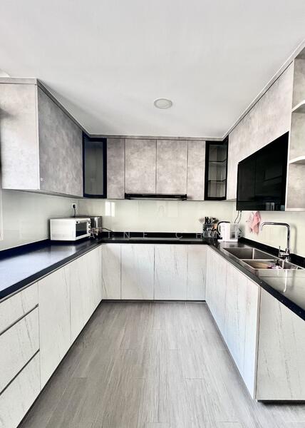 15 minutes on the MRT into the CBD. Near to James Cook, SMU, Kaplan & PSB Academy, Geylang Road, Room Rental, 100 sqft, Condominium For Rent, by Elaine Chng, 60137590 - PropertyGuru.com.sg