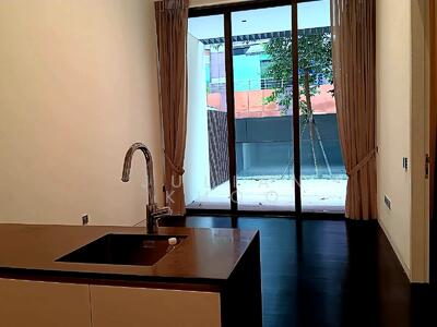 For Rent - Lloyd SixtyFive