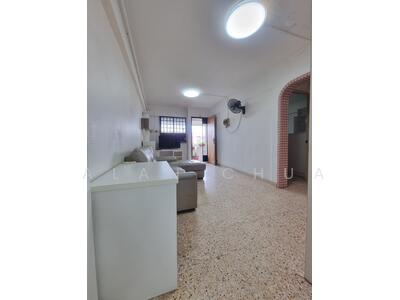 For Sale - 182 Ang Mo Kio Avenue 5