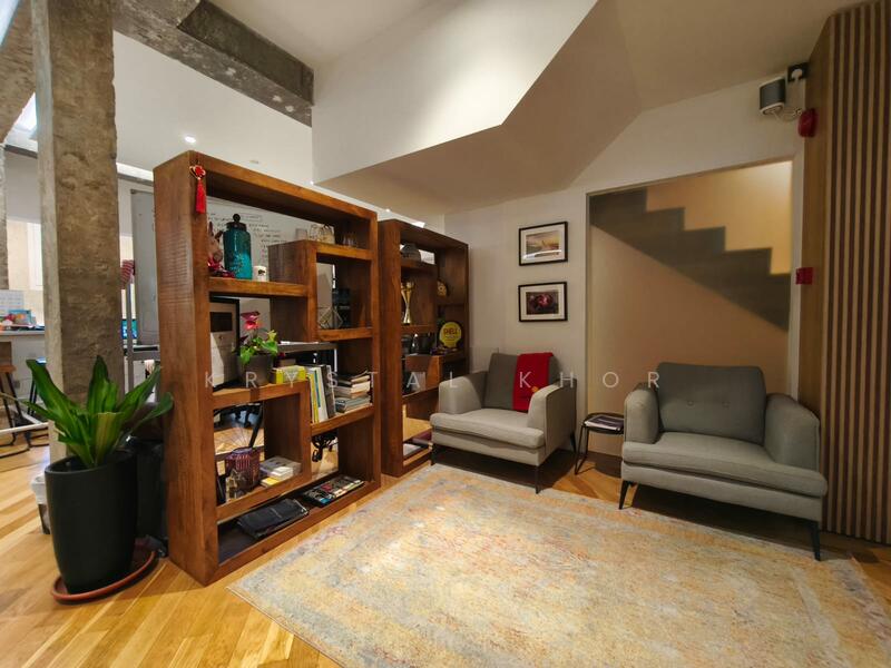 Large Rustic Luxe Double Unit Shophouse w Attic in Tg Pagar, Tanjong Pagar Road Tras Street Craig Road, 3,180 sqft, Office For Rent, by Krystal Khor, 60137890 - Living Room - CommercialGuru.com.sg