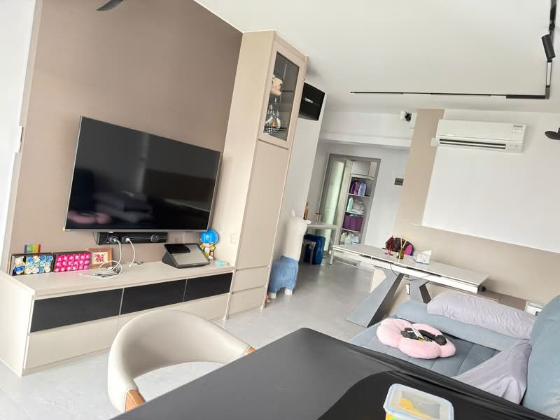 26D Jalan Membina, 26D Jalan Membina, Room Rental, 150 sqft, HDB Flat For Rent, by Inez Tan, 60137900 - Living Room - PropertyGuru.com.sg