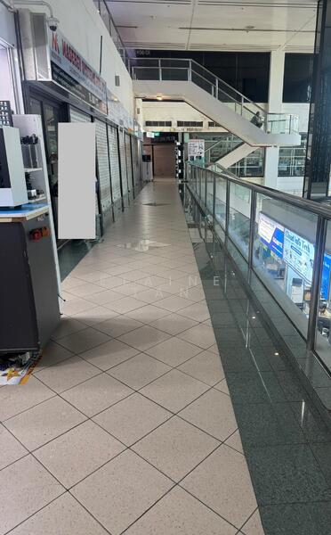 Sim Lim Square, 1 Rochor Canal Road, Beach Road / Bugis / Rochor, 669 sqft, Other Retail For Rent, by Elaine Tan, 60137921 - Hallway - CommercialGuru.com.sg