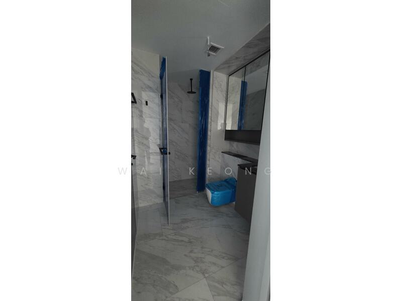 The Landmark Condominium For Sale at S$ 1,400,000 | PropertyGuru Singapore - Bathroom