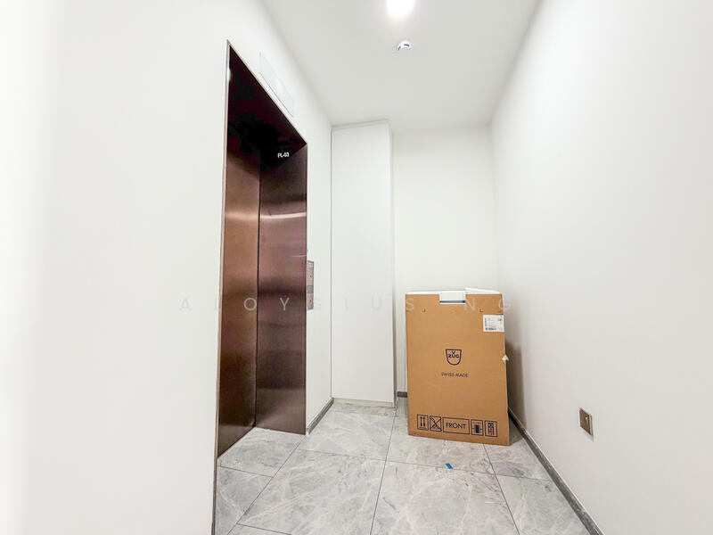 One Bernam, 1 Bernam Street, 3 Bedrooms, 1,421 sqft, Condominium For Rent, by Aloysius Ng, 60138110 - Foyer - PropertyGuru.com.sg